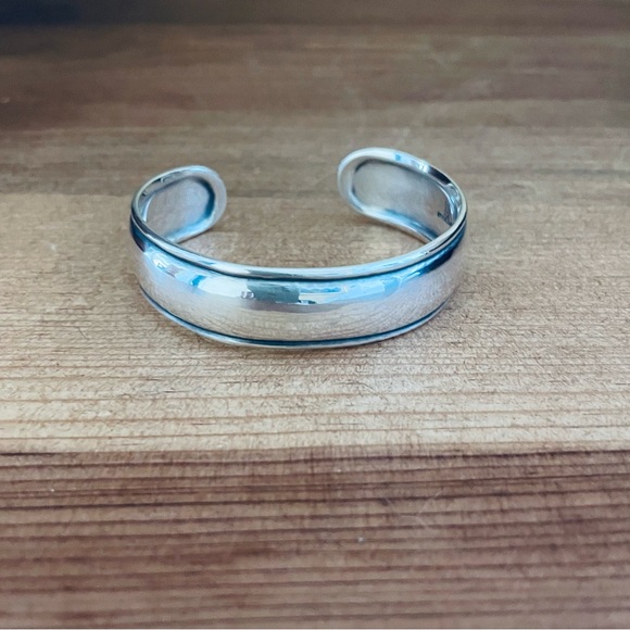 JAMES AVERY - RETIRED CHRISTINA CUFF BRACELET 925 STERLING SILVER ENGRAVEABLE  S - Picture 4 of 6